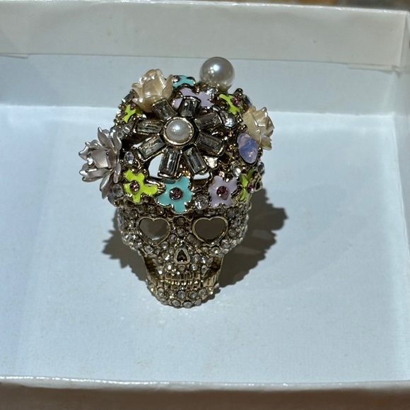 Jewelry - Vintage BETSEY Johnson
